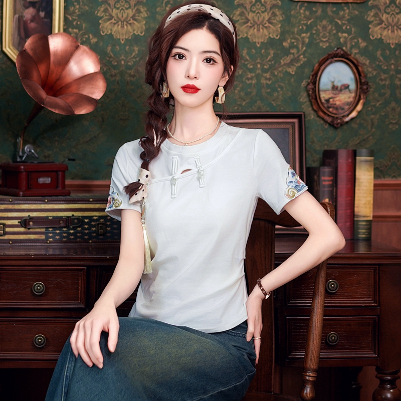 Summer butterfly bottoming shirt embroidery white T-shirt