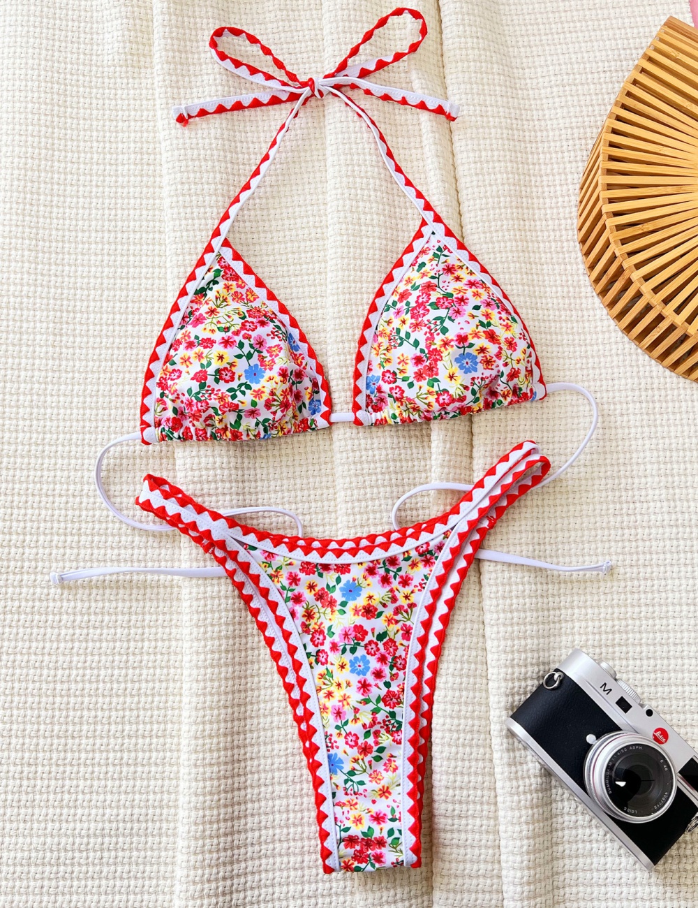 Bikini swimwear geometry separates swimsuit