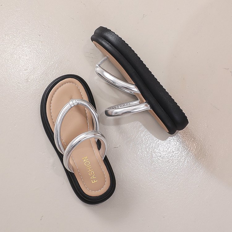 Thick crust sandy beach  Casual summer slippers for women