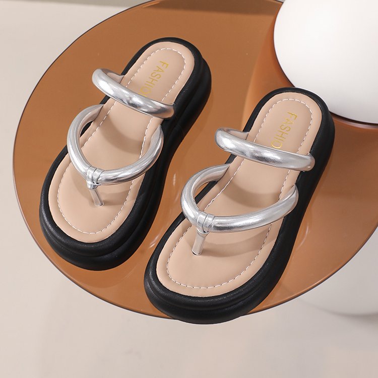 Thick crust sandy beach  Casual summer slippers for women