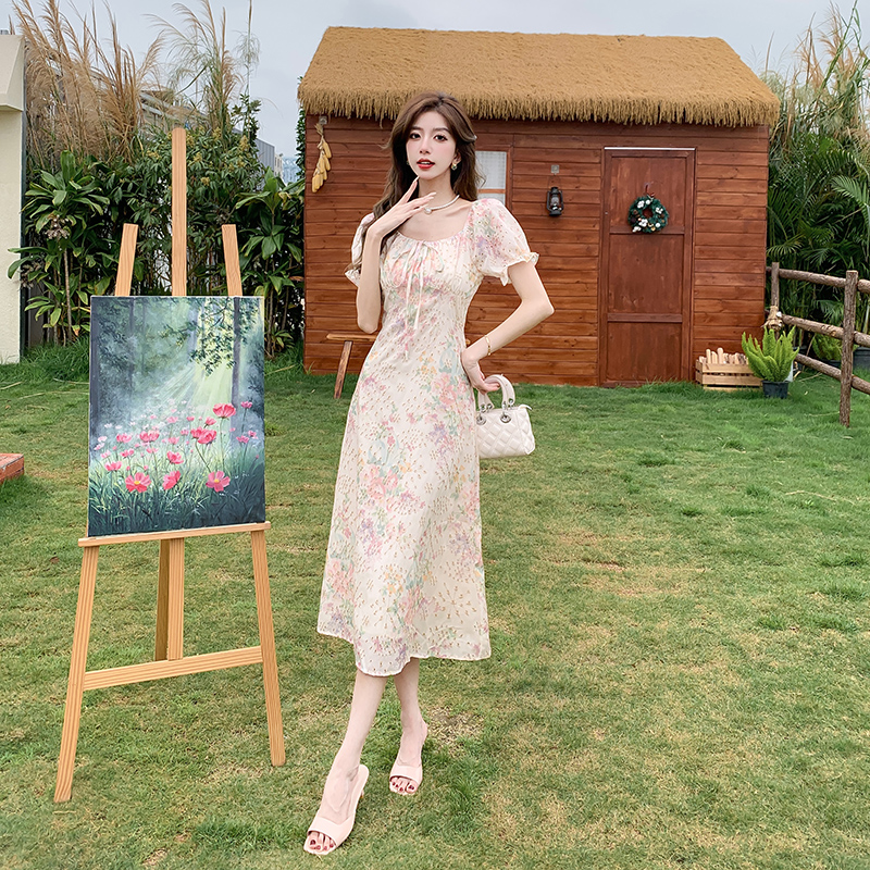 Embroidery blooming summer temperament dress