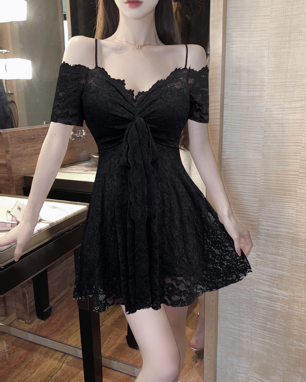 Lace strapless short sleeve sling sexy big skirt dress