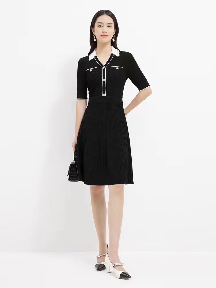 Black V-neck knitted chanelstyle dress for women