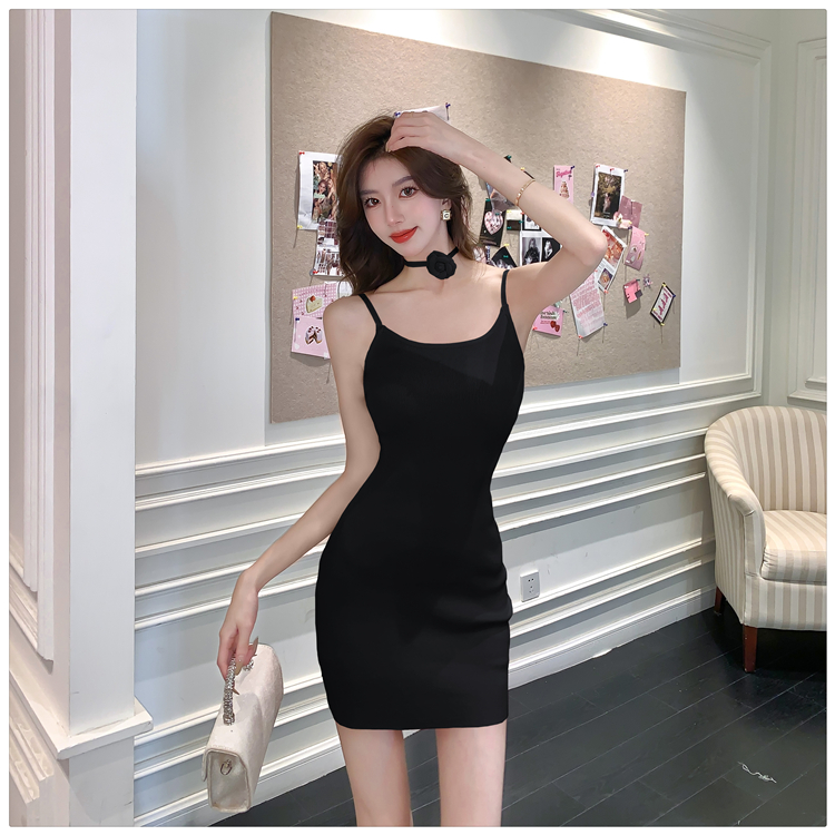 Knitted flowers bottoming temperament dress