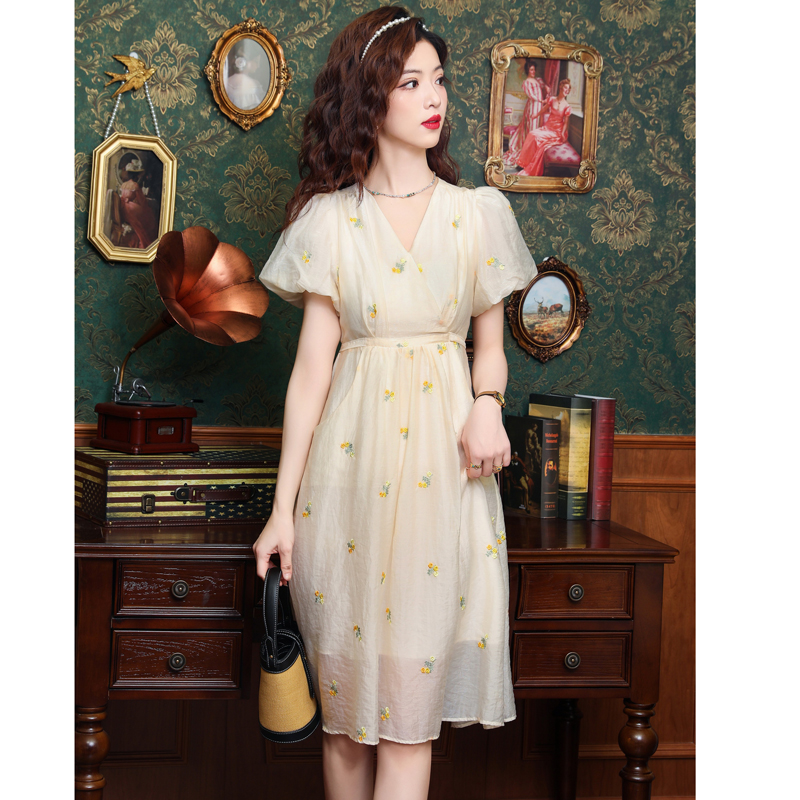 Slim puff sleeve floral frenum France style commuting dress