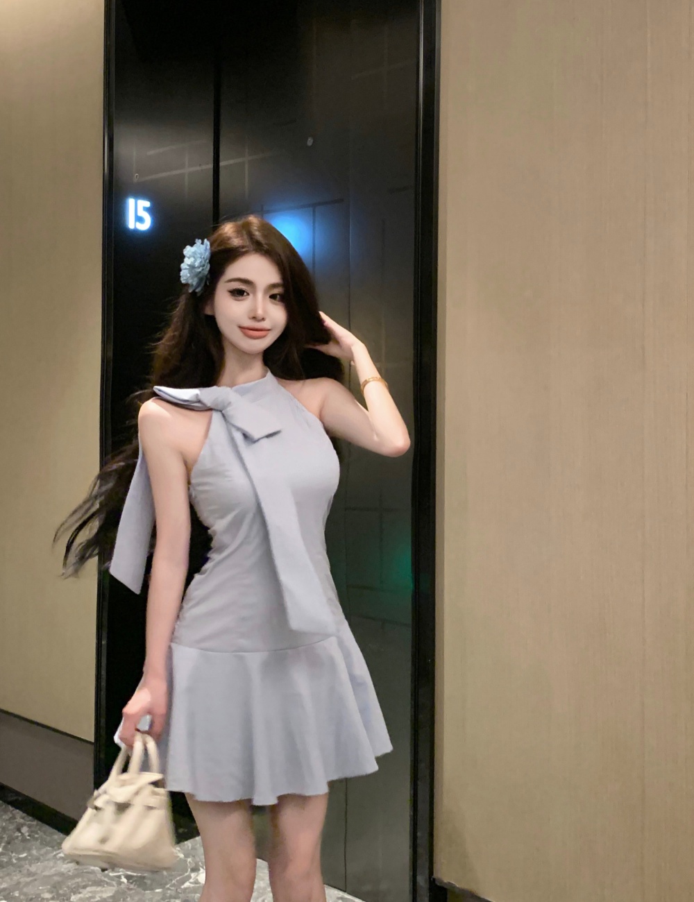 A-line sleeveless sleeveless dress pinched waist T-back