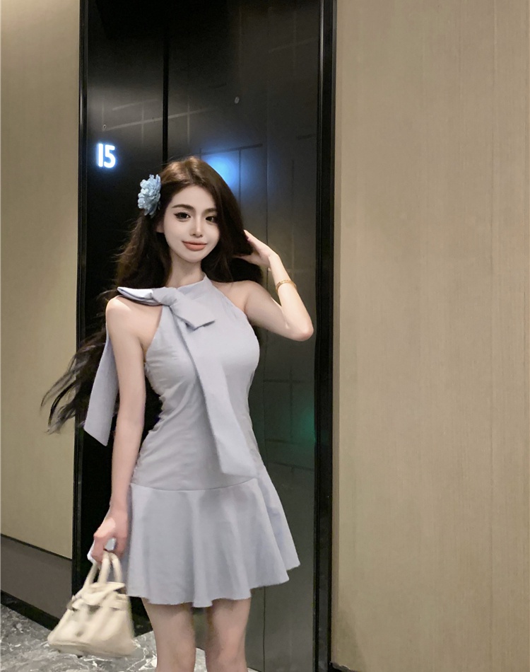 A-line sleeveless sleeveless dress pinched waist T-back