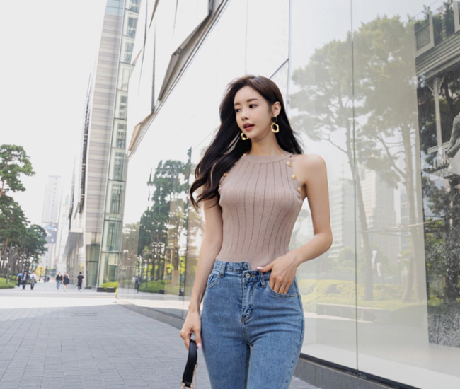 Slim summer small shirt sleeveless fashion tops for women