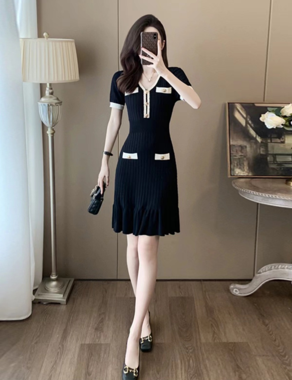 Lotus leaf edges knitted V-neck temperament dress