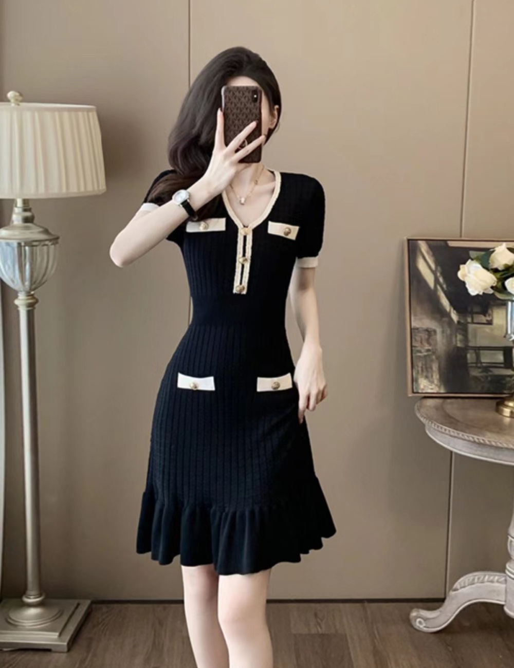 Lotus leaf edges knitted V-neck temperament dress