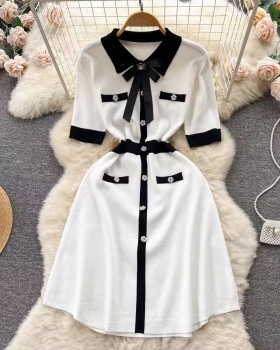 Knitted bow Hepburn style short sleeve dress