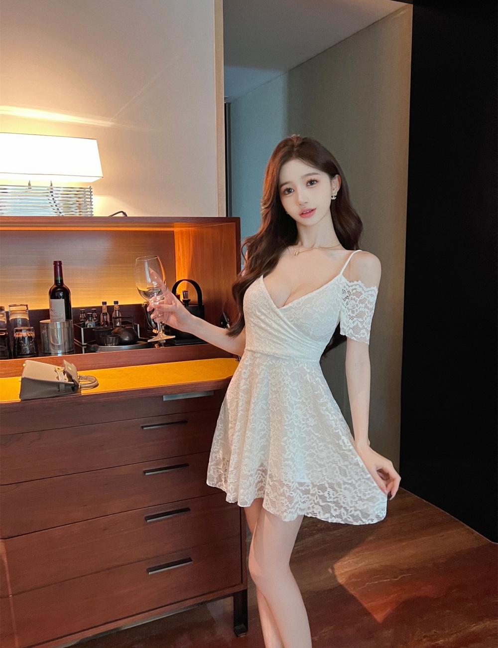 Lace pinched waist big skirt short sleeve V-neck sexy dress