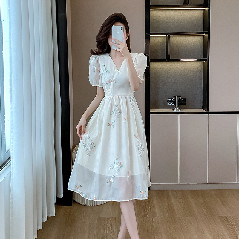 Embroidery elegant dress Chinese style long dress