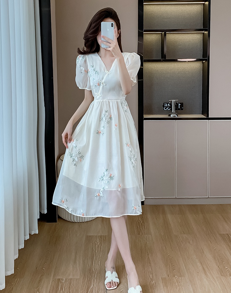 Embroidery elegant dress Chinese style long dress