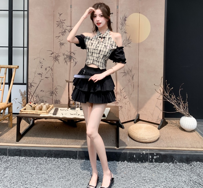 Strapless skirt pleated shirt a set for women