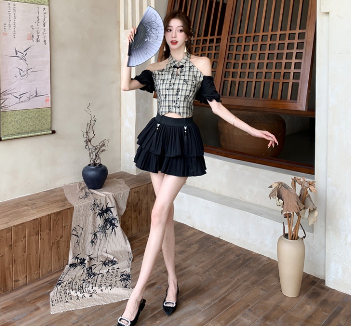 Strapless skirt pleated shirt a set for women