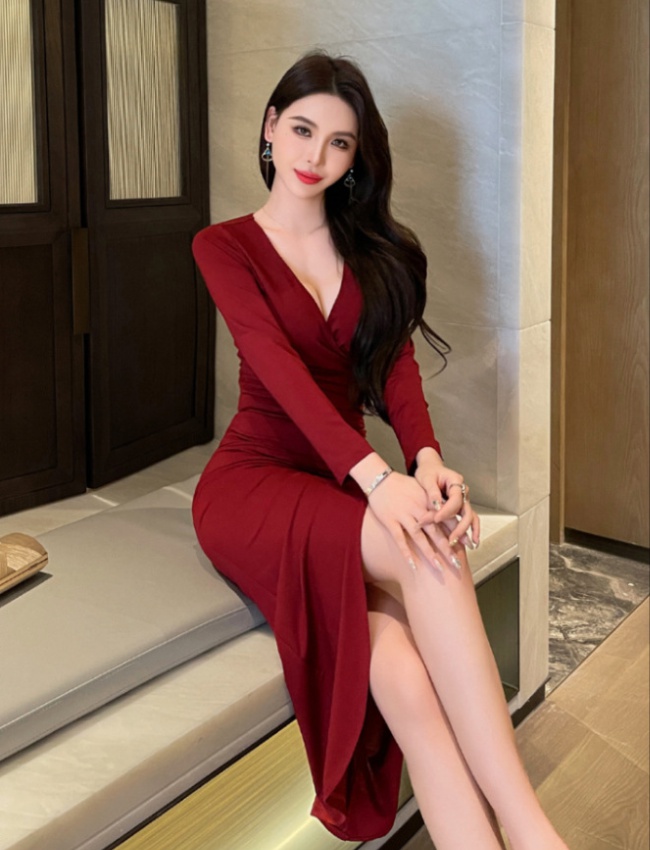 Night show temperament package hip long split low-cut slim dress