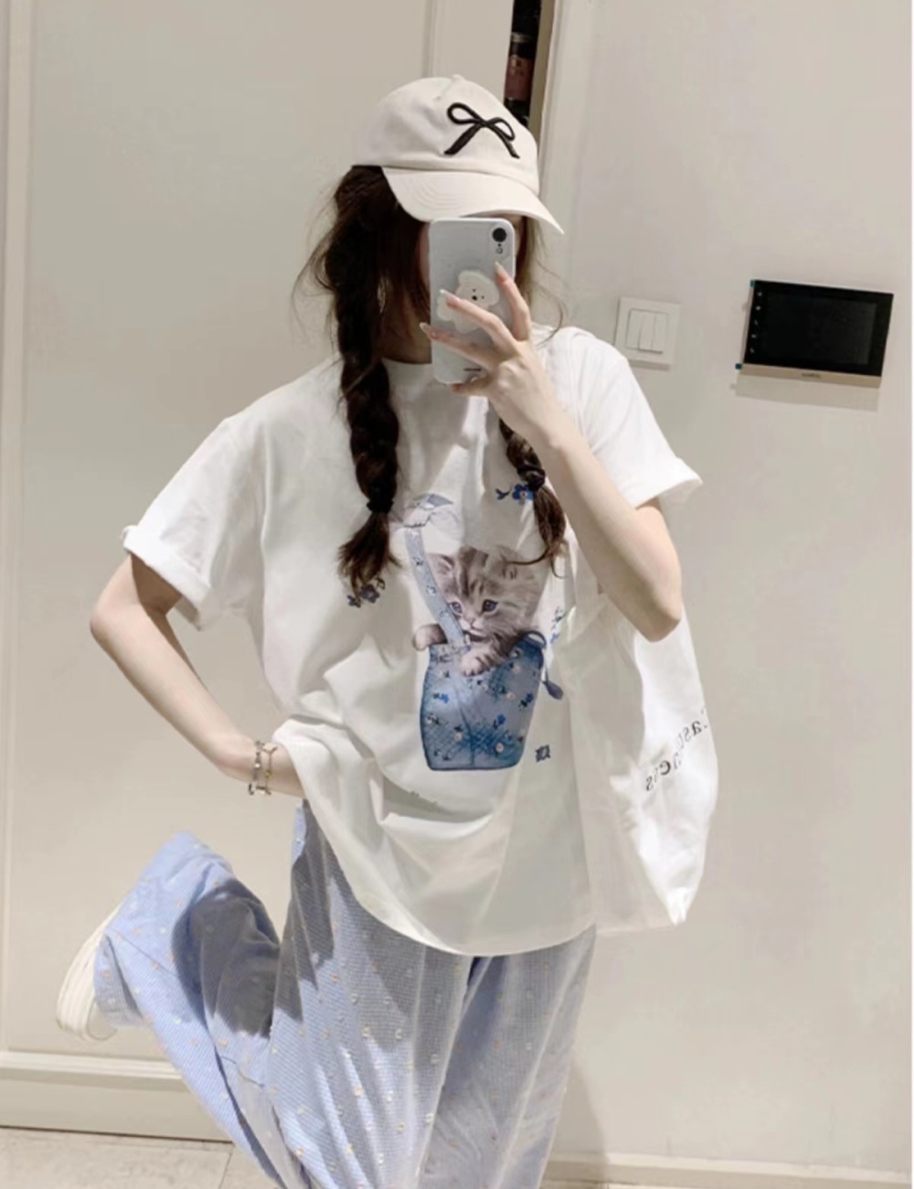 Temperament white hand-painted T-shirt for women