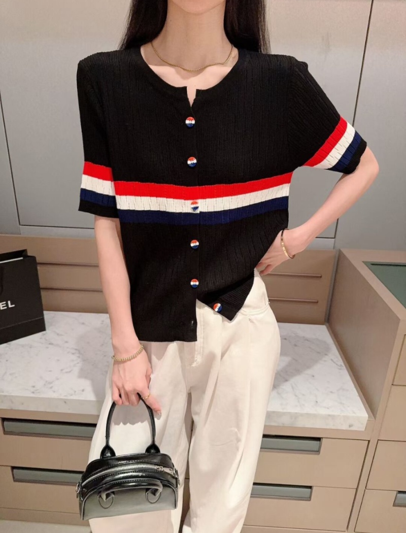 Fashion knitted tops show young Korean style cardigan