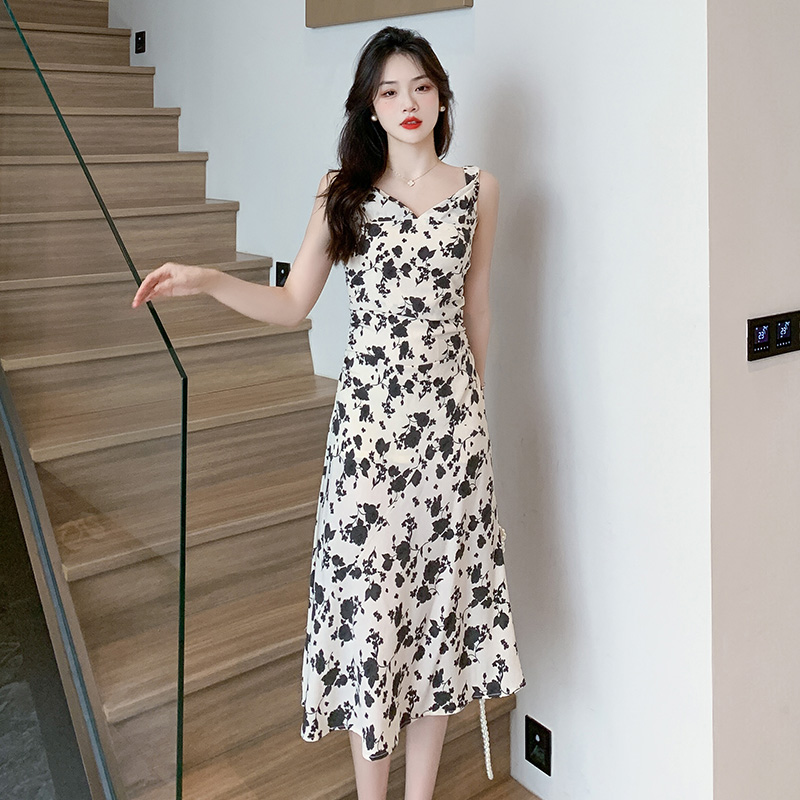 V-neck light romantic printing ink dress for women