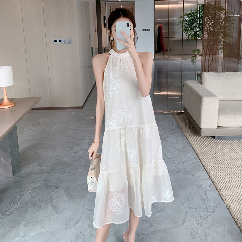 Sleeveless strapless big skirt apricot vacation dress