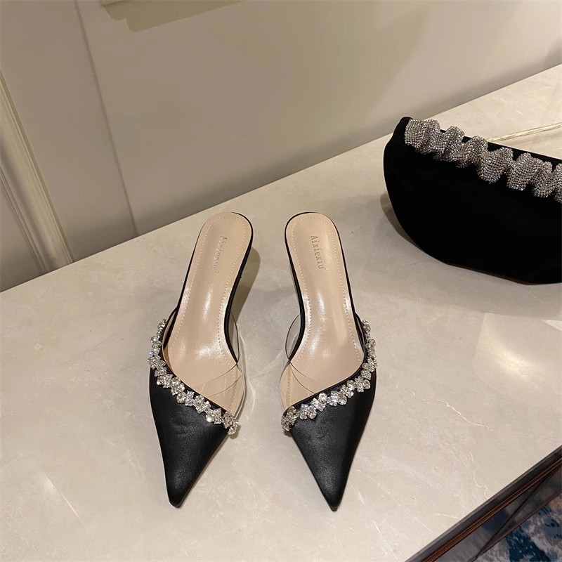 Transparent plastic rhinestone fashion slippers