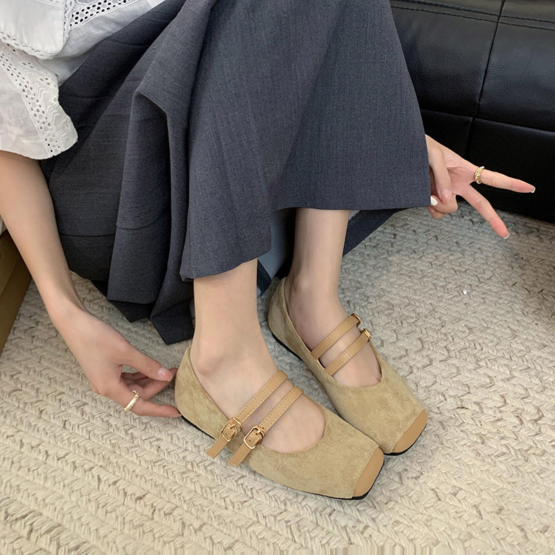 Low tender skirt spring square head shoes