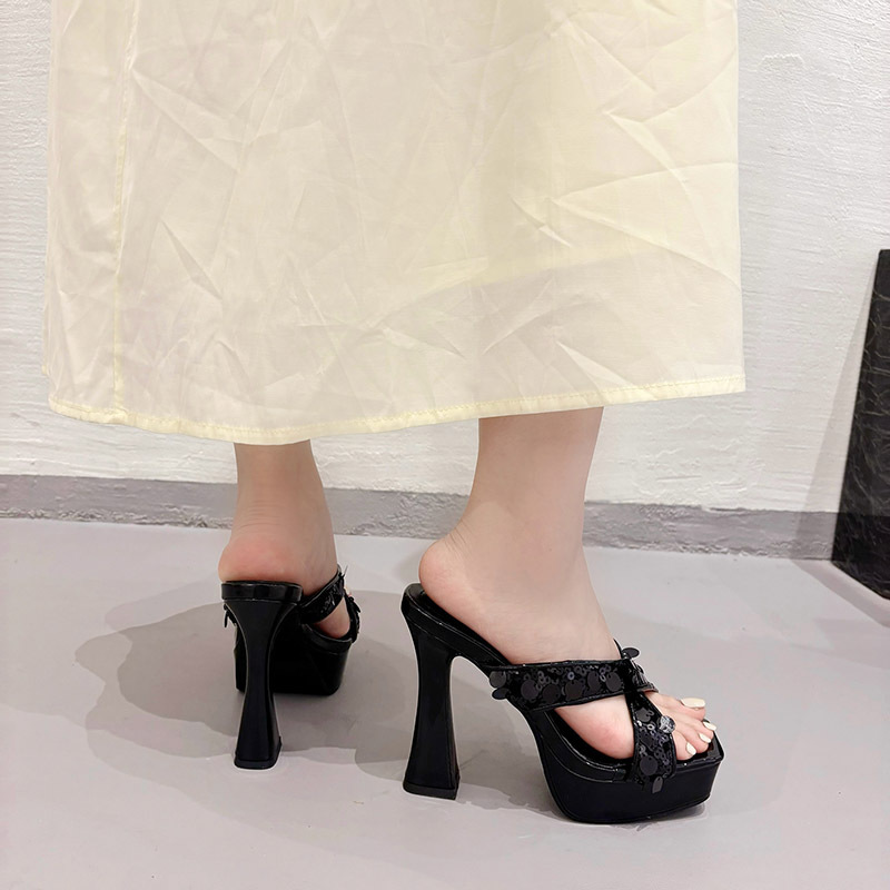 High-heeled thick high-heeled shoes summer skirt