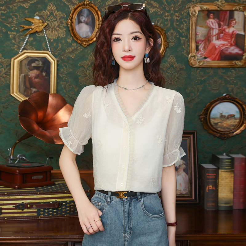 Summer V-neck puff sleeve tops lace chiffon niche shirt