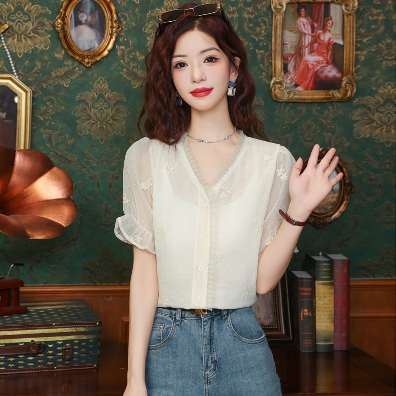 Summer V-neck puff sleeve tops lace chiffon niche shirt