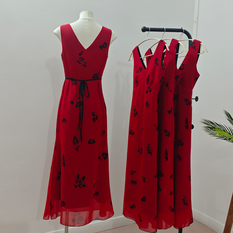 Pinched waist long V-neck red sling dress for women