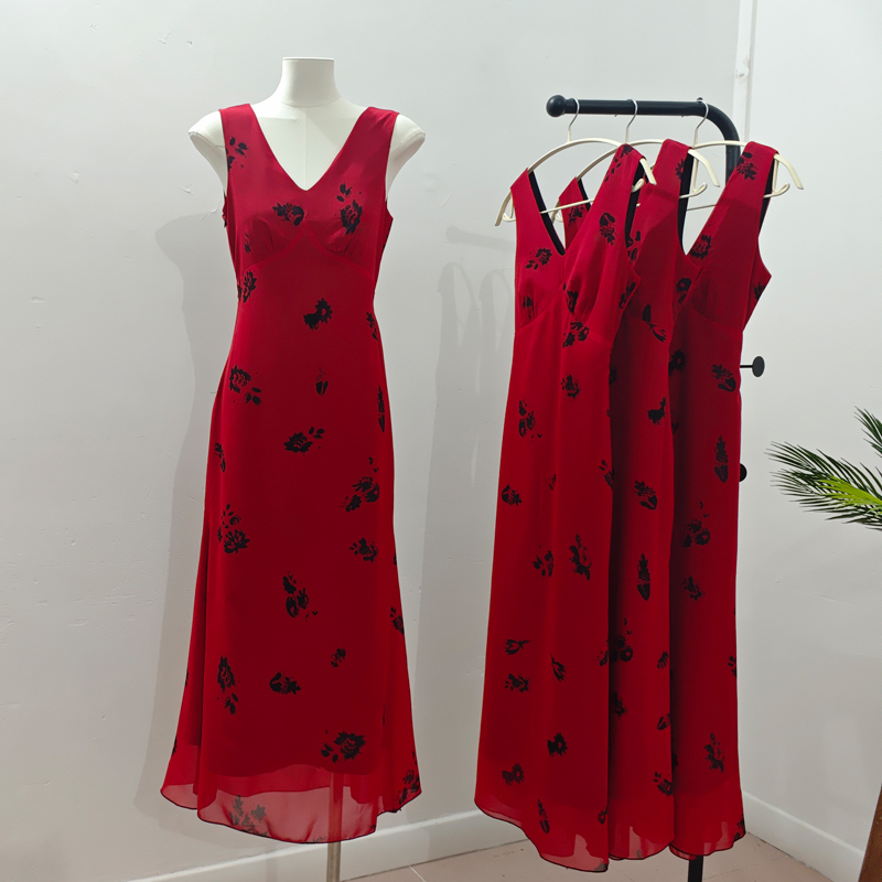 Pinched waist long V-neck red sling dress for women