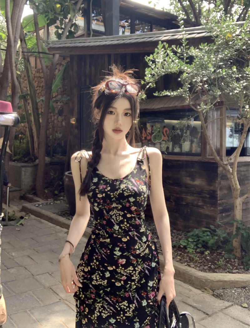 Temperament sling retro black floral slim dress