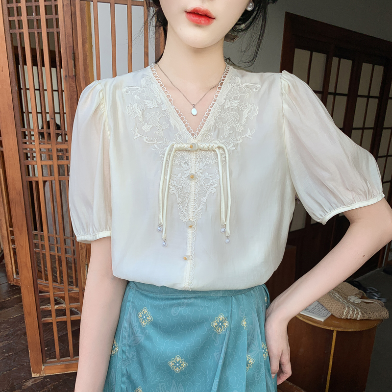 Retro puff sleeve shirt Chinese style embroidery small shirt