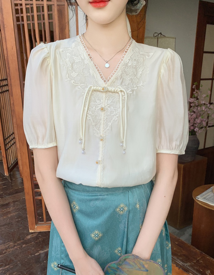 Retro puff sleeve shirt Chinese style embroidery small shirt