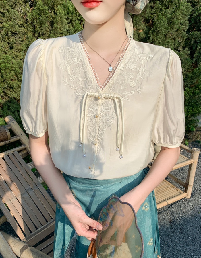 Retro puff sleeve shirt Chinese style embroidery small shirt