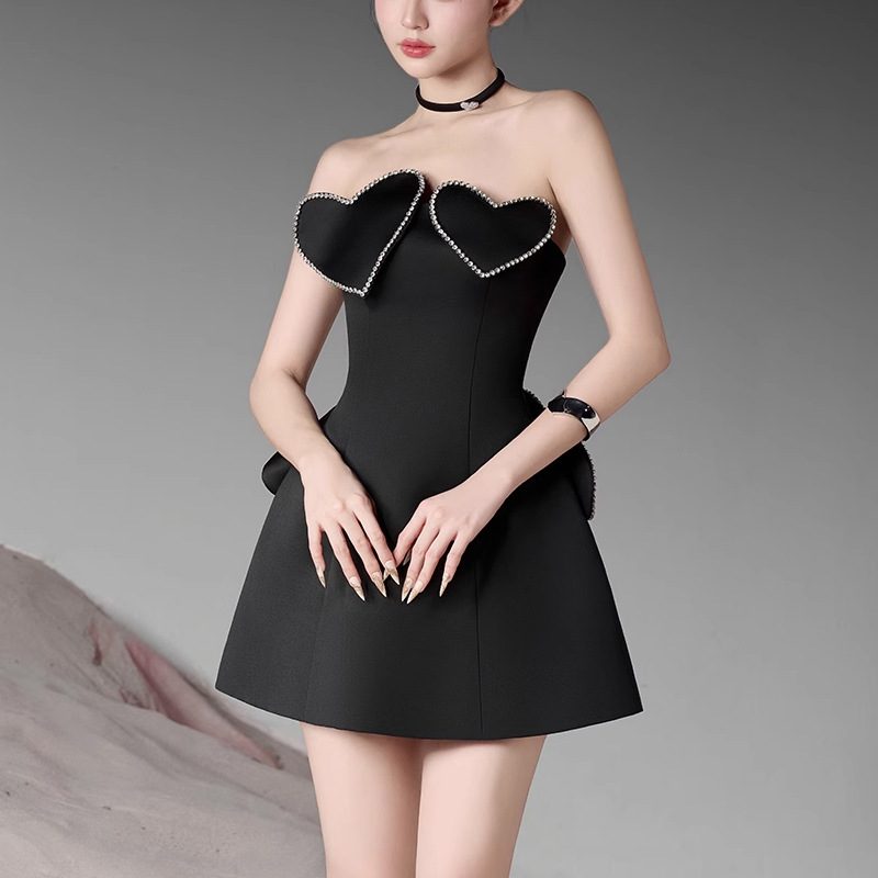 Rhinestone niche wrapped chest enticement dress