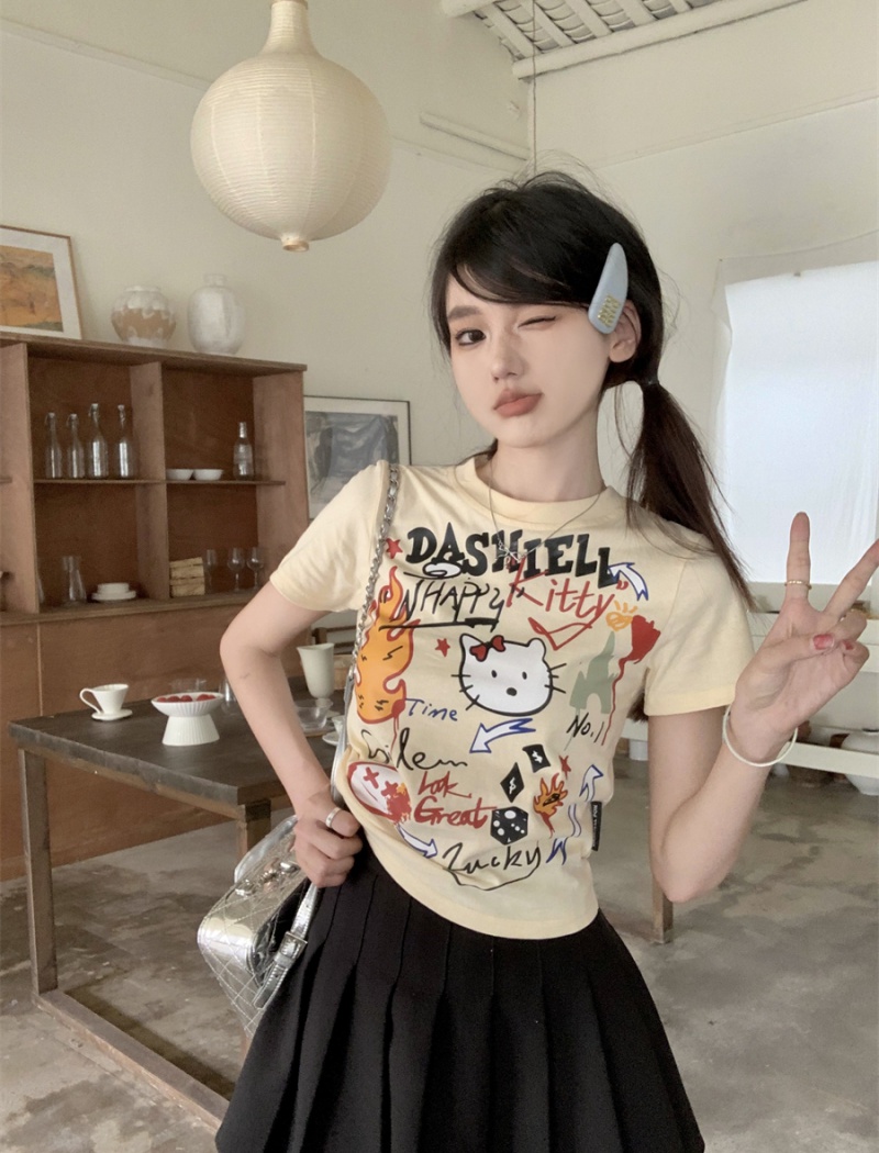 Cat short sleeve bottoming oxytropis slim apricot T-shirt