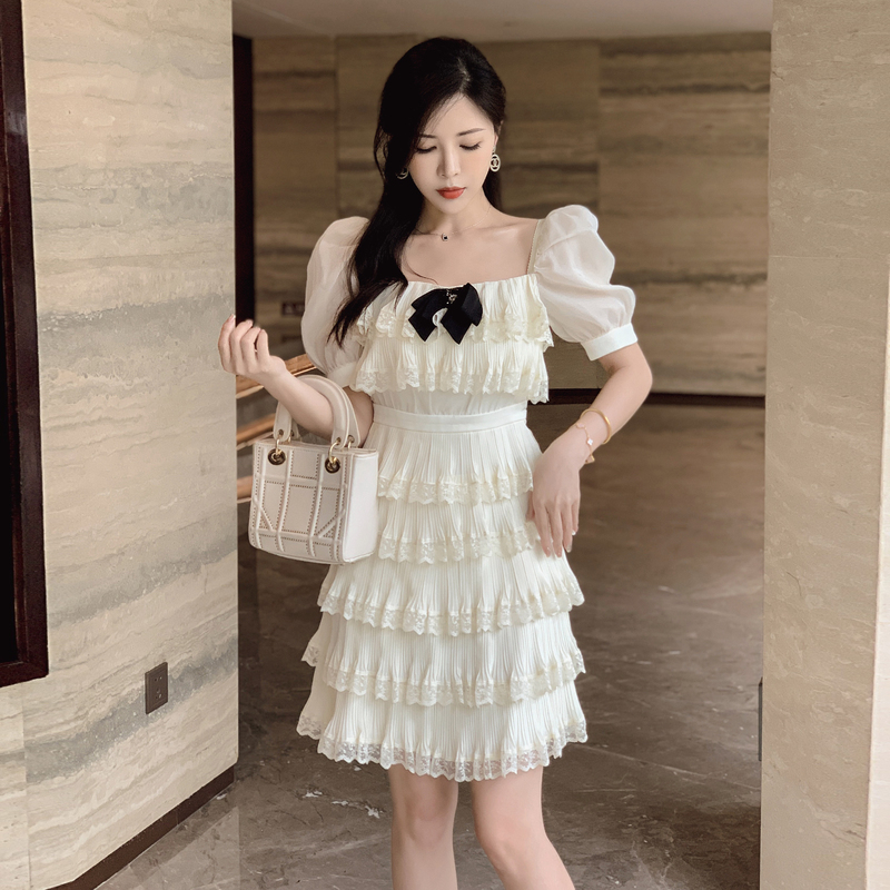 Chanelstyle lace France style crimp splice bow cake dress