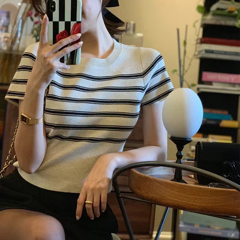 Stripe France style T-shirt round neck sweater for women