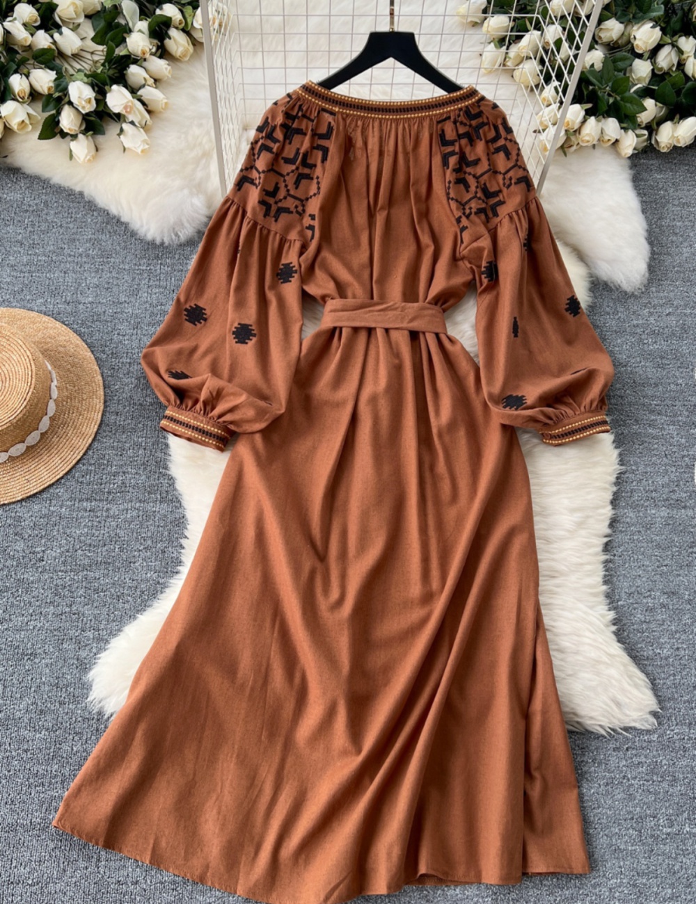 Long sleeve vacation lantern pinched waist embroidery dress