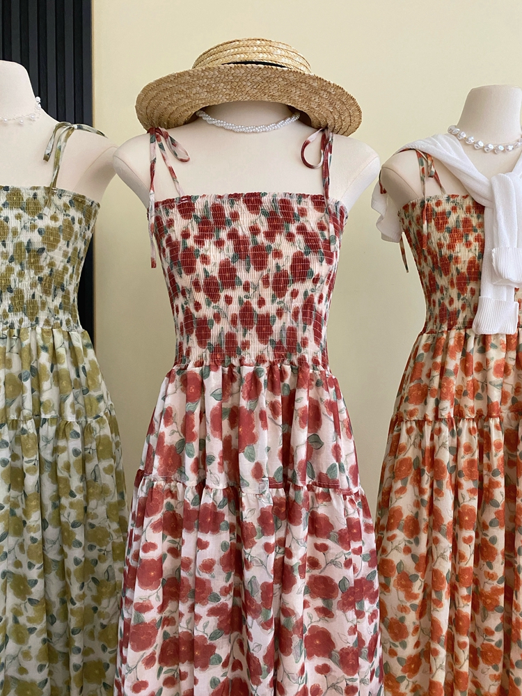 Small fellow flowers dress summer floral strap dress