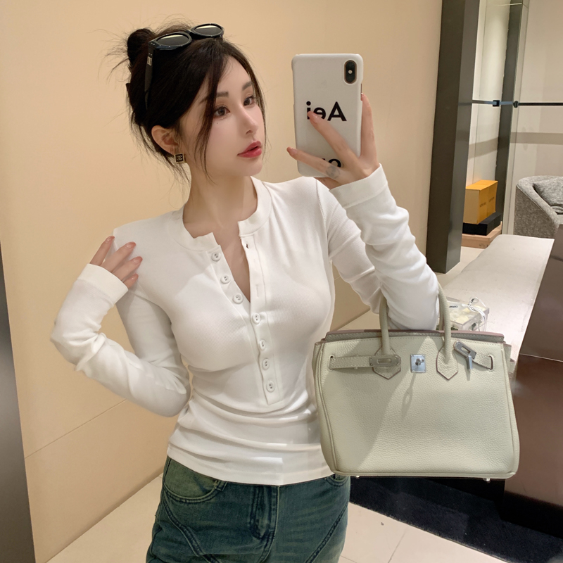 Screw thread long sleeve tops niche white bottoming shirt