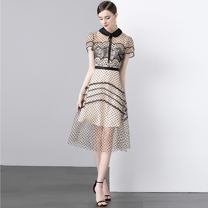 Lace embroidered pinched waist puff sleeve lady dress