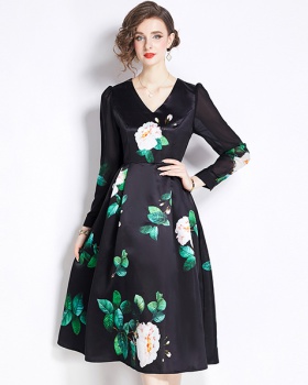 Long sleeve Korean style long dress black V-neck dress