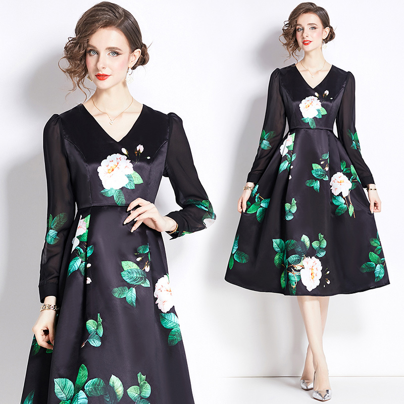 Long sleeve Korean style long dress black V-neck dress