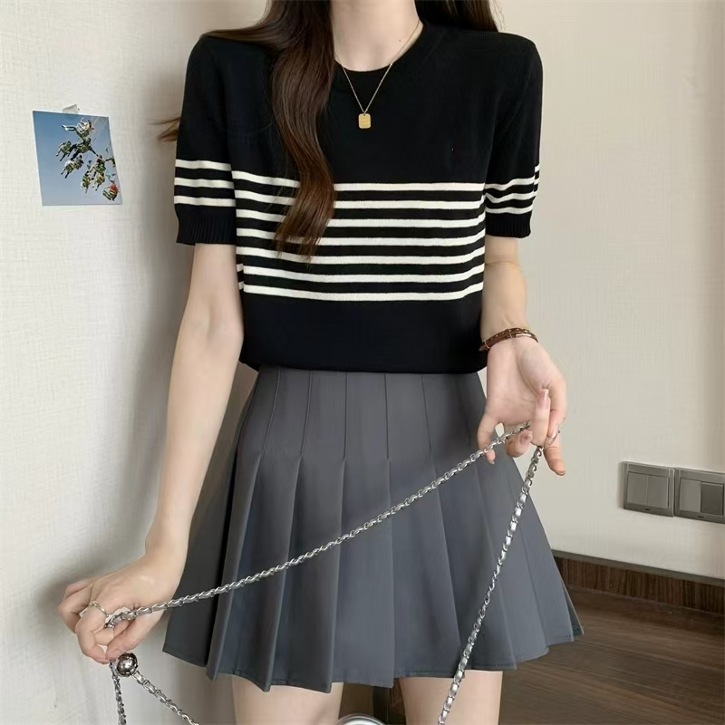 Short sleeve thin T-shirt summer sweater for women