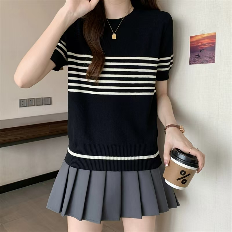 Short sleeve thin T-shirt summer sweater for women