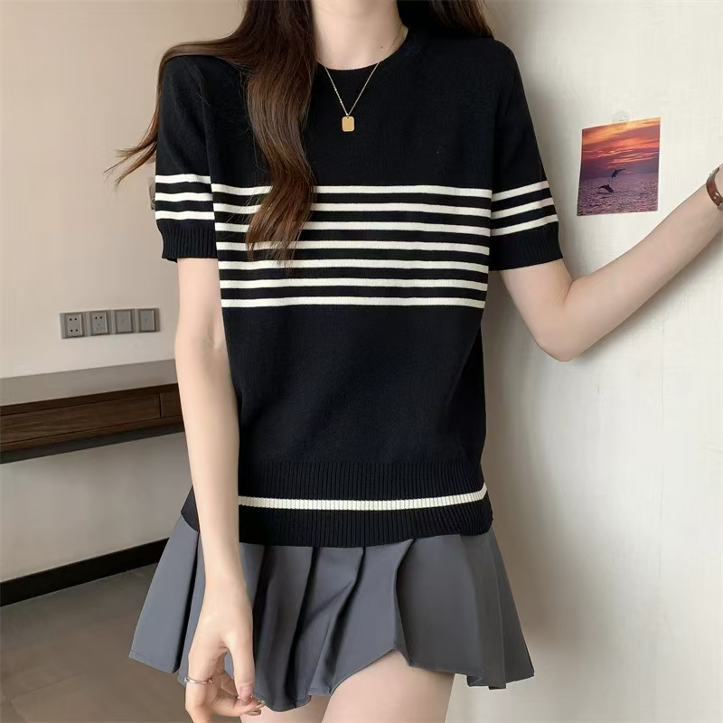 Short sleeve thin T-shirt summer sweater for women