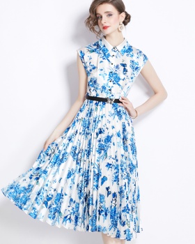Sleeveless dress blue and white porcelain long dress